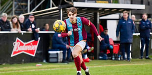 Farnham Town confirm home play-off semi-final with draw at Hanwell