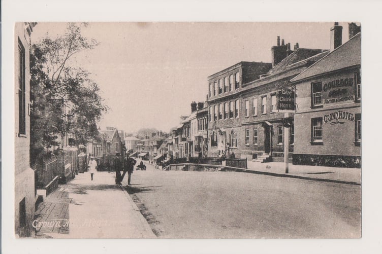 An historic photo of Alton High Street, showing where Elizabeth Inwood lived.