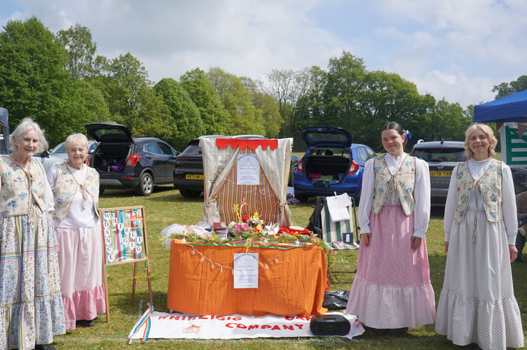 Whiligig Dance Company bringing back British traditional dancing to Headley