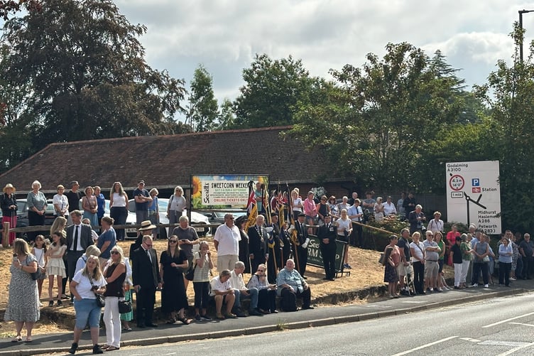 Hundreds of people lined the streets of Milford to applaud as Dame Penelope Keith's funeral procession passed through the village she called home for decades.