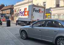 WATCH: Delivery van breaks down on Farnham's Downing Street