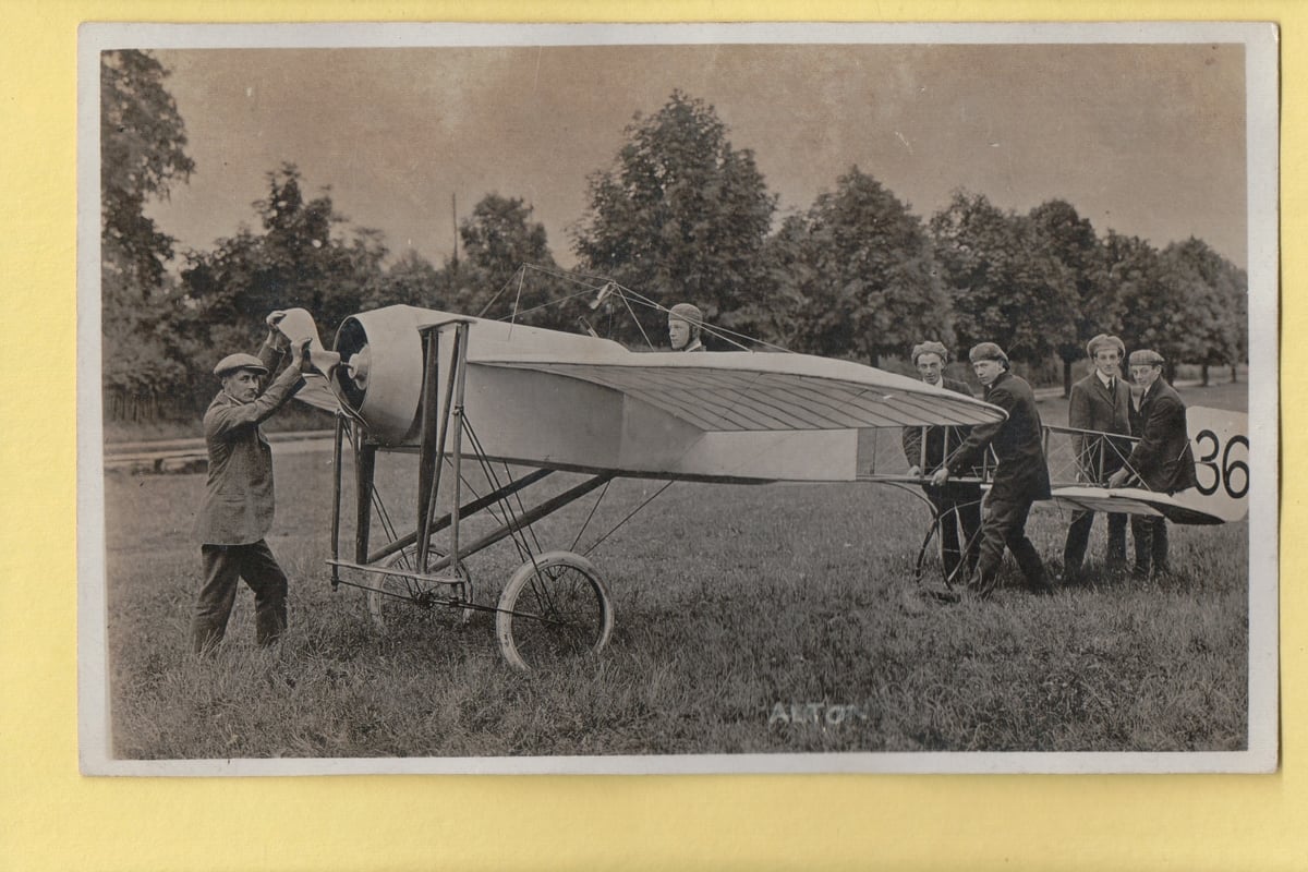 Peeps into the Past: When you could buy a plane in Alton
